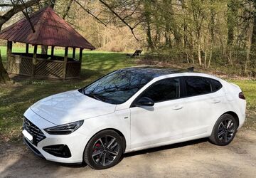 Hyundai i30 27.000 km 21.900 &euro; Eschelbronn 74927