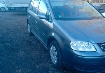 VW Touran 318.000 km 2.099 &euro; Frankenthal 67227