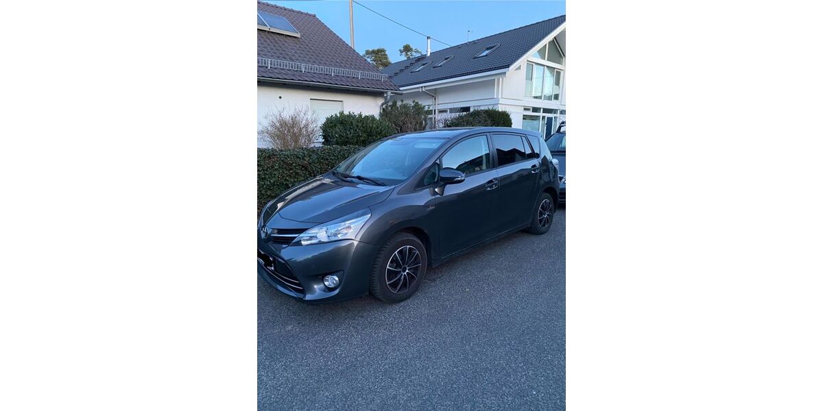 Toyota Verso 133.800 km 9.600 &euro; Walldorf 69190