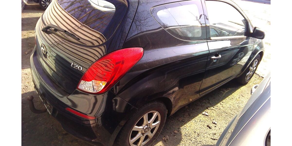 Hyundai i20 173.765 km 1.111 &euro; Mannheim 68309