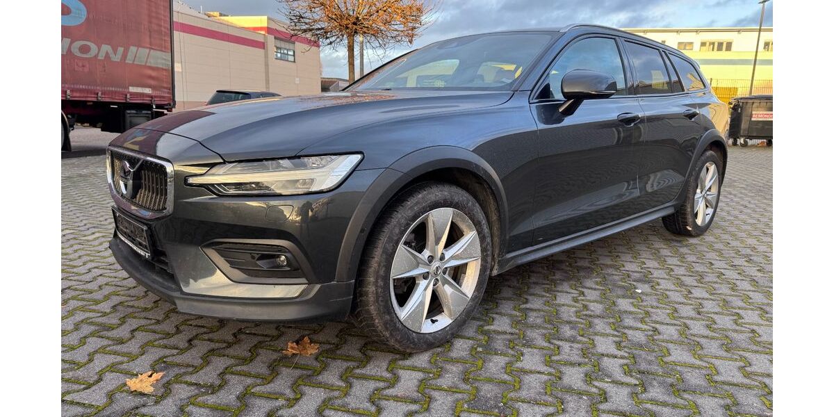Volvo V60 Cross Country 113.000 km 25.480 &euro; Viernheim 68519