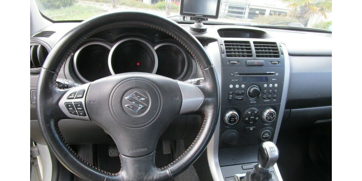 Suzuki Grand Vitara 1.6 Black and White 149.800 km 9.985 &euro; Hirschberg 69493