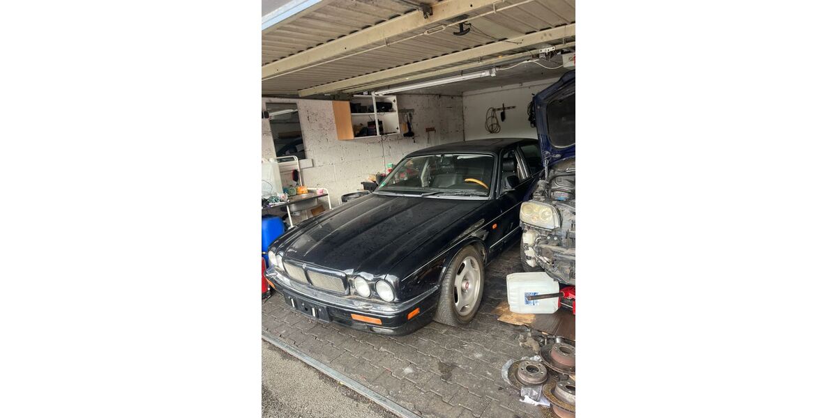 Jaguar XJR 240.000 km 9.200 &euro; Mannheim 68219