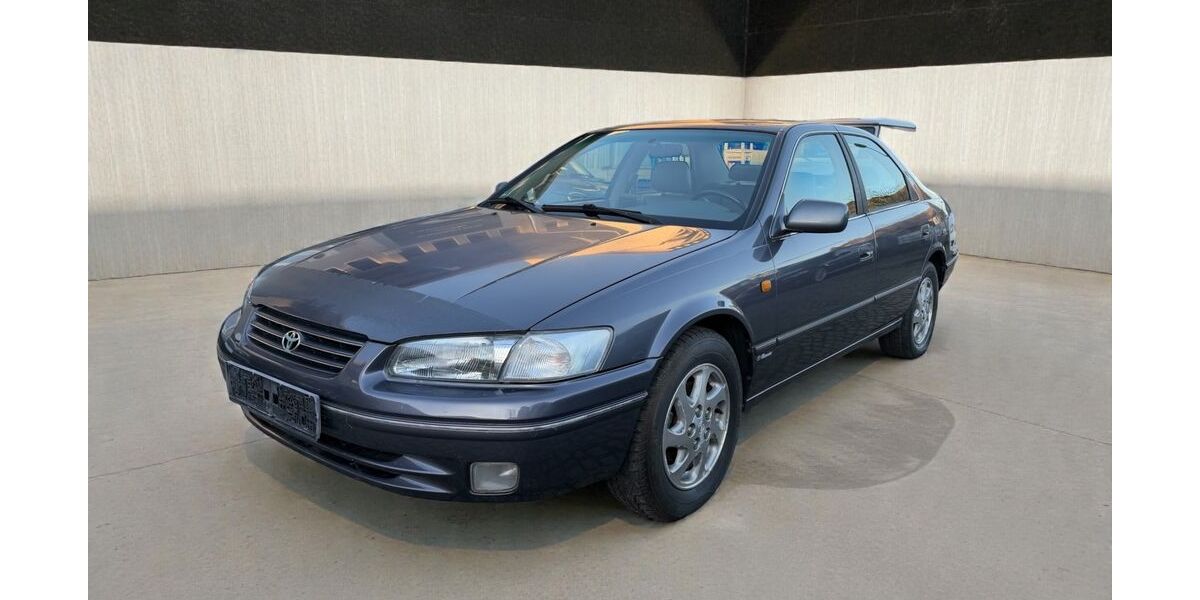 Toyota Camry 188.500 km 4.499 &euro; Speyer 67346