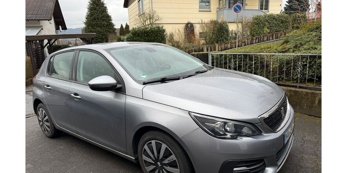 Peugeot 308 133.000 km 7.300 &euro; Fürth 64658