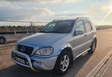 Mercedes-Benz ML 270 199.000 km 8.700 &euro; Heidelberg 69126