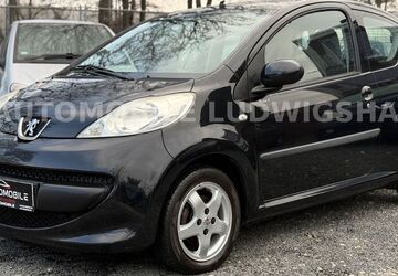 Peugeot 107 168.578 km 2.299 &euro; Ludwigshafen am Rhein 67065