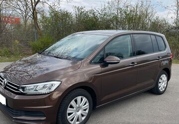 VW Touran 132.400 km 14.990 &euro; Mannheim 68309