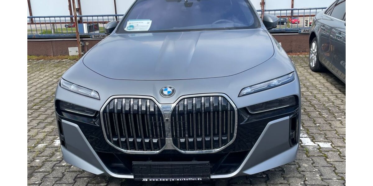 BMW 740 1.200 km 101.400 &euro; Mühlhausen 69242