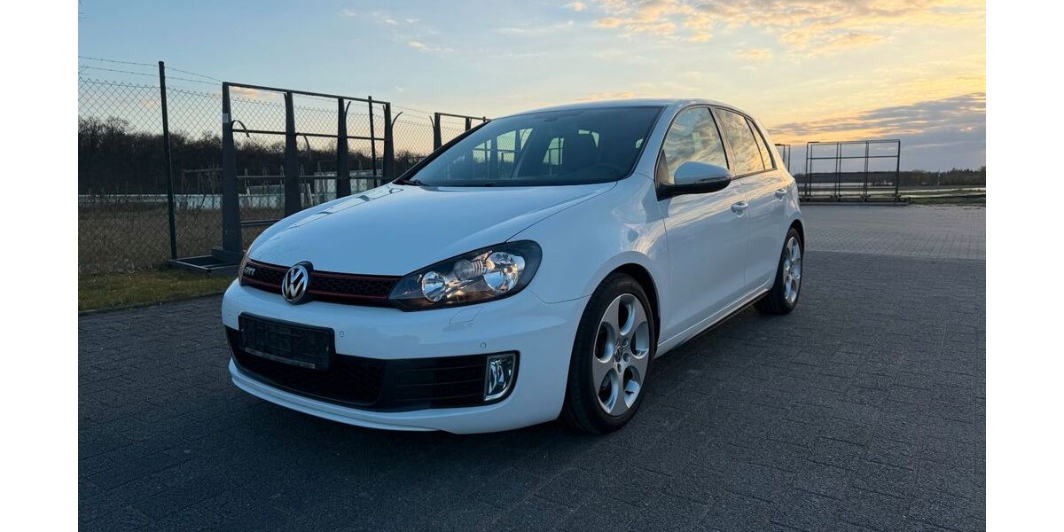 VW Golf 233.000 km 7.599 &euro; Lampertheim-Hüttenfeld 68623