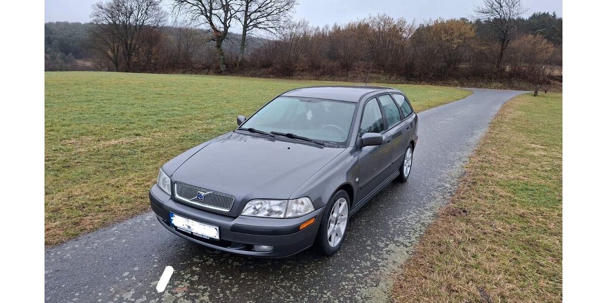 Volvo V40 200.300 km 2.820 &euro; Oberzent 64760