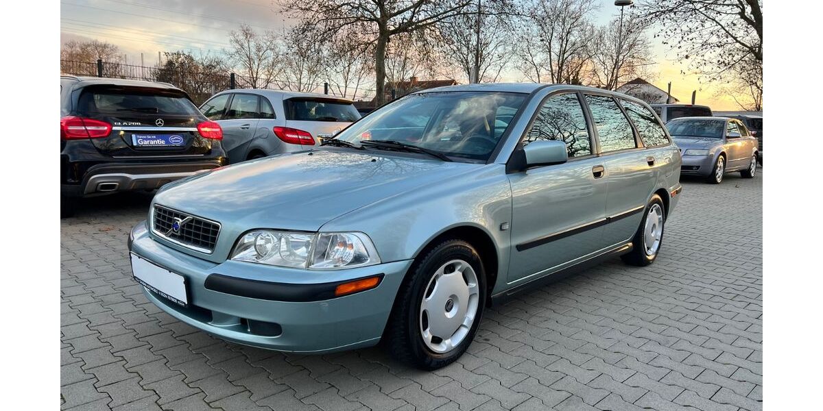 Volvo V40 176.405 km 1.999 &euro; Leimen(Heidelberg) 69181