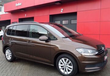 VW Touran 140.064 km 16.990 &euro; Ludwigshafen am Rhein 67059