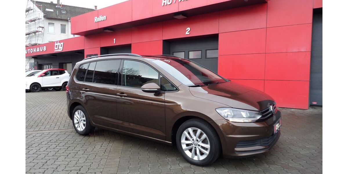 VW Touran 140.064 km 16.990 &euro; Ludwigshafen am Rhein 67059