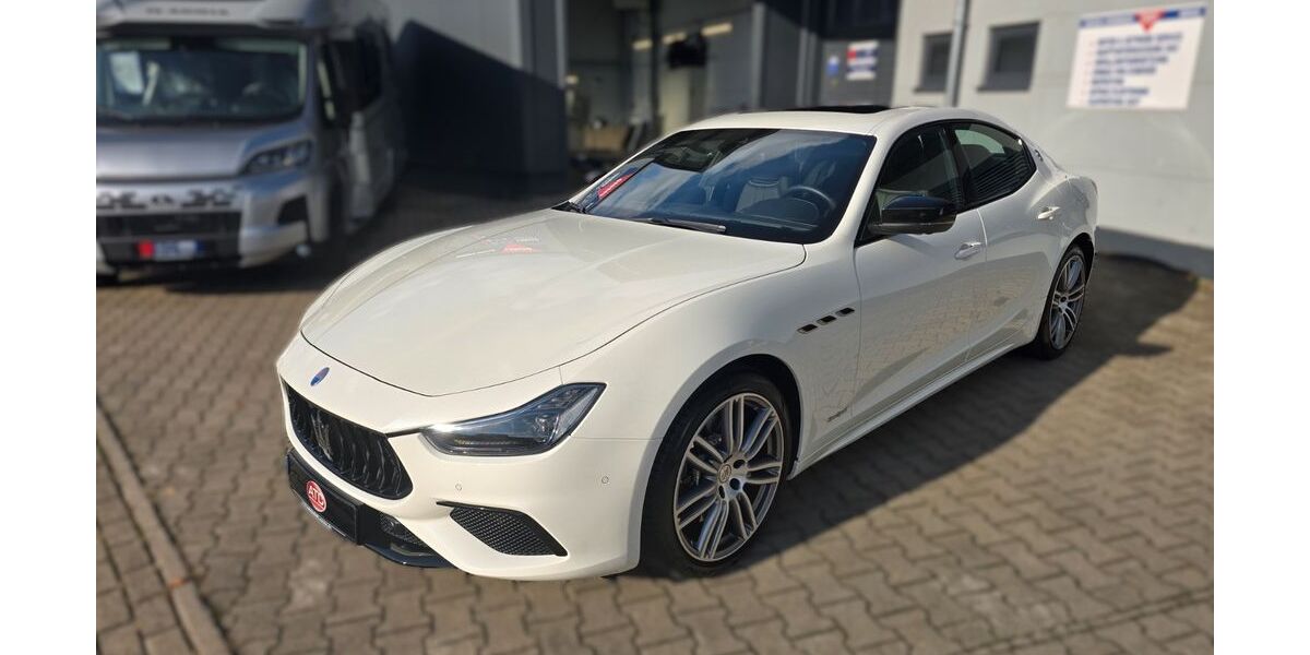 Maserati Ghibli 38.313 km 59.990 &euro; Sandhausen 69207