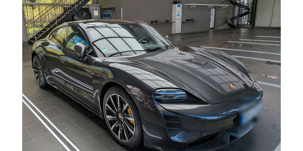 Porsche Taycan 84.000 km 73.000 &euro; Heidelberg 69117