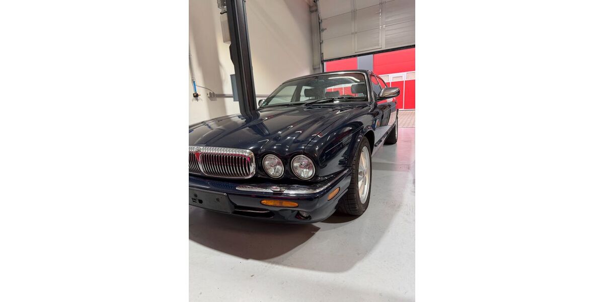 Jaguar Daimler 218.000 km 16.350 &euro; Oberhausen-Rheinhausen 68794