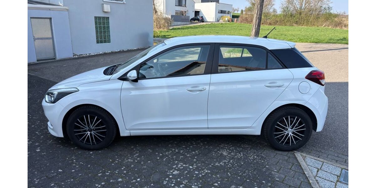 Hyundai i20 106.000 km 7.000 &euro; Sinsheim 74889