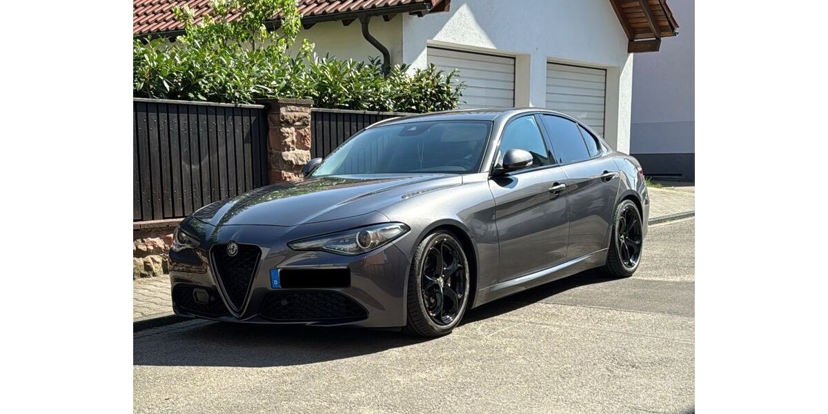 Alfa Romeo Giulia 143.000 km 18.000 &euro; Lorsch 64653