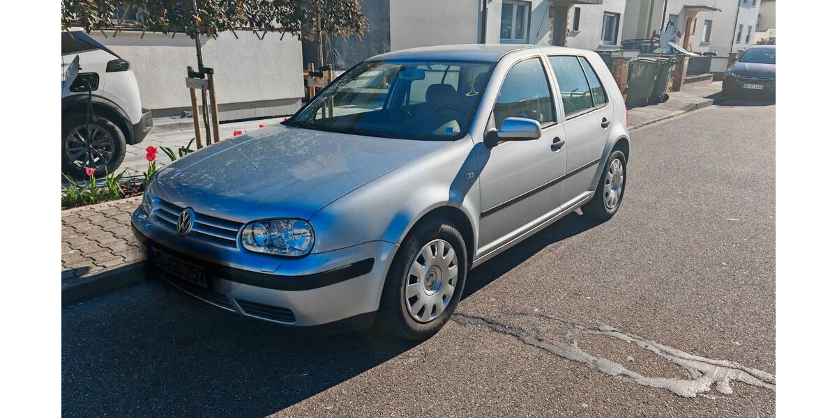 VW Golf 178.115 km 2.900 &euro; Ketsch 68775