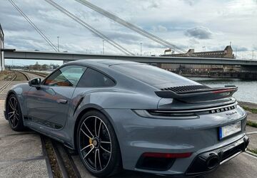 Porsche 992 2.248 km 235.911 &euro; Limburgerhof 67117