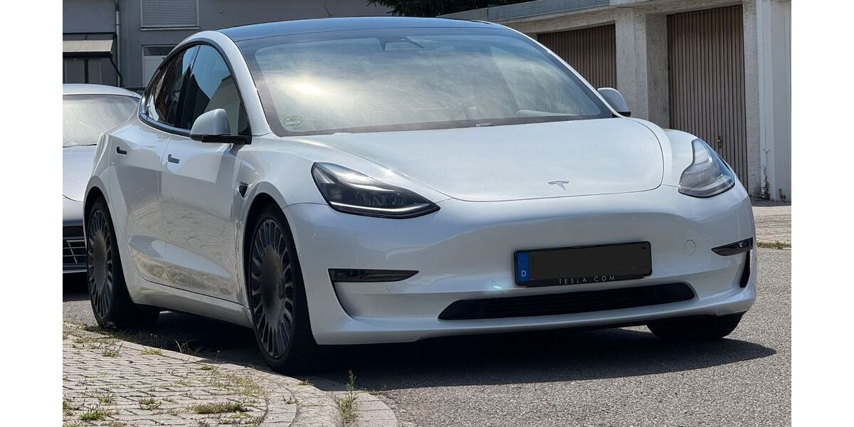 Tesla Model 3 56.000 km 31.800 &euro; Waghäusel 68753