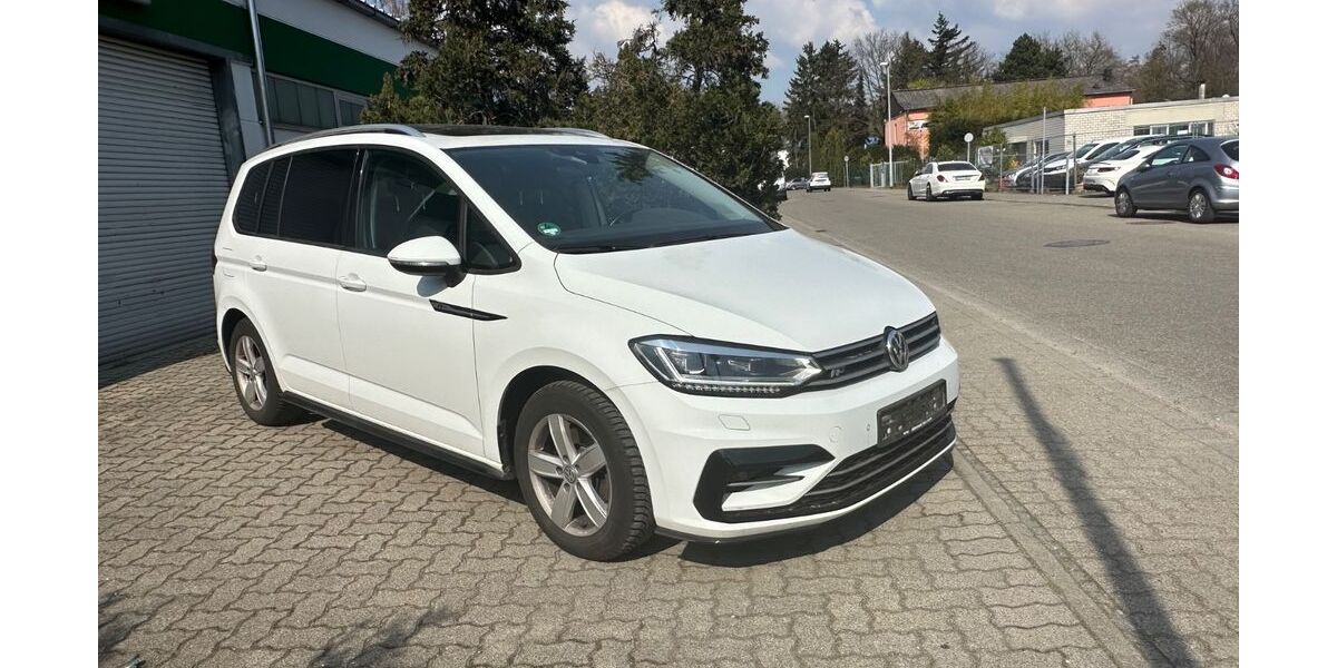 VW Touran 216.000 km 11.999 &euro; Schifferstadt 67105