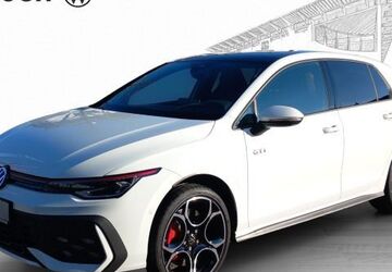 VW Golf 2.500 km 39.480 &euro; Lampertheim 68623