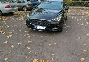 INFINITI Q30 140.000 km 11.999 &euro; WEINHEIM 69469