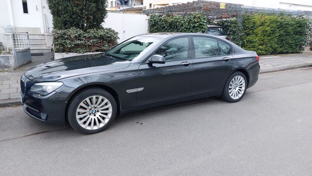 BMW 740 219.000 km 10.800 &euro; Ludwigshafen 67063