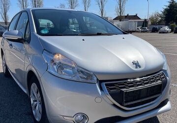 Peugeot 208 140.228 km 5.500 &euro; Hockenheim 68766
