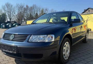 VW Passat 42.300 km 7.999 &euro; Kronau 76709
