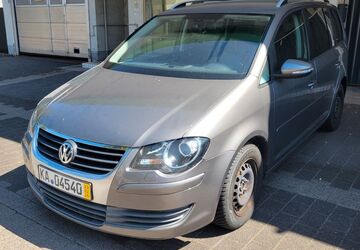 VW Touran 249.000 km 2.999 &euro; Waghäusel 68753
