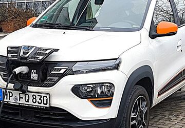 Dacia Spring 64.000 km 6.999 &euro; Fürth 64658