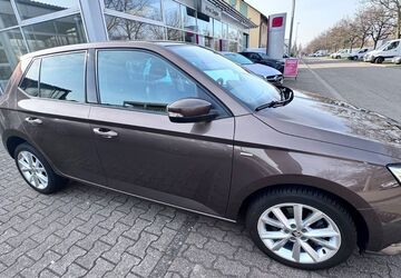 Skoda Fabia 66.600 km 15.350 &euro; Hockenheim 68766