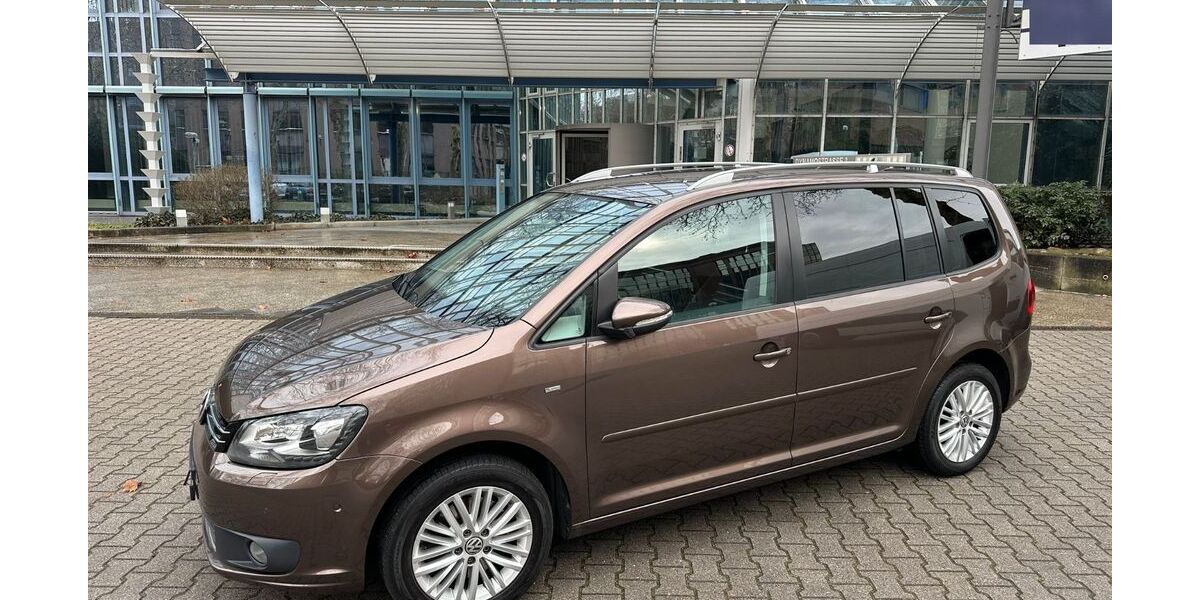 VW Touran 133.895 km 12.399 &euro; mannheim 68305