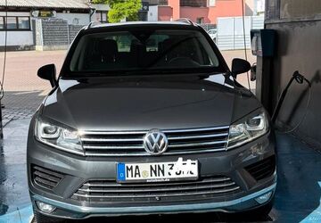 VW Touareg 297.576 km 12.600 &euro; Mannheim 68309