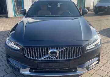 Volvo V90 Cross Country 7.216 km 38.900 &euro; Leimen 69181