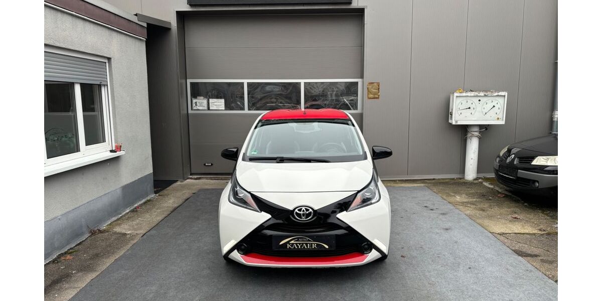 Toyota Aygo (X) 25.000 km 8.300 &euro; Mutterstadt (Kreis Ludwigshafen) 67112