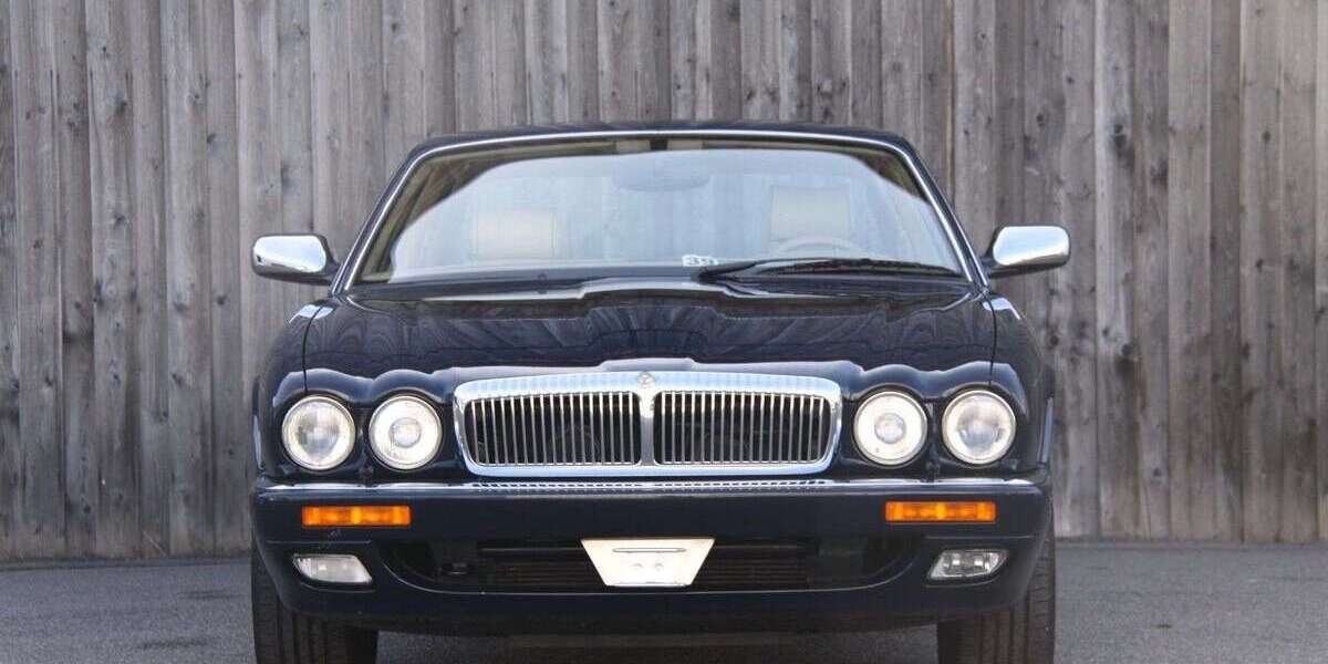 Jaguar Daimler 23.000 km 79.999 &euro; Heppenheim 64646