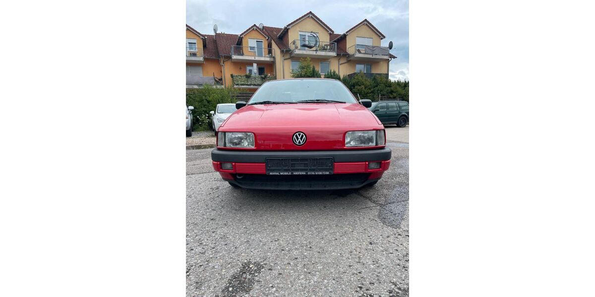 VW Passat 114.000 km 1.900 &euro; Mauer 69256