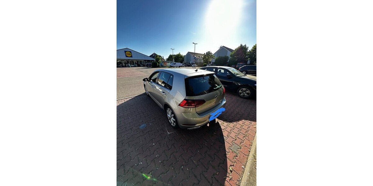 VW Golf 76.200 km 24.100 &euro; Mannheim 68159