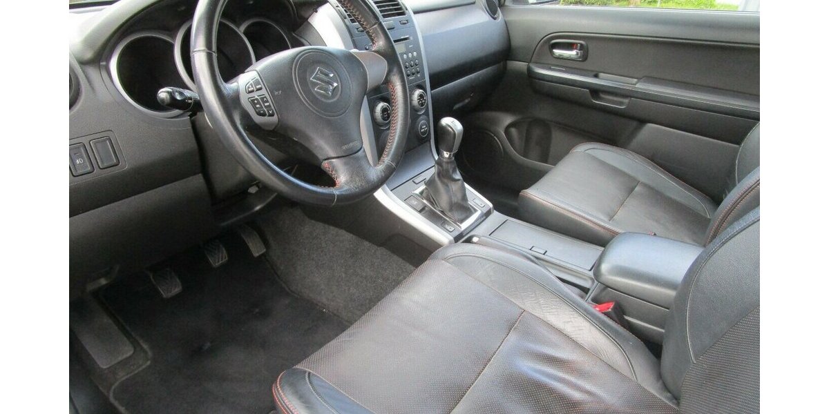 Suzuki Grand Vitara 1.6 Black and White 149.800 km 9.985 &euro; Hirschberg 69493