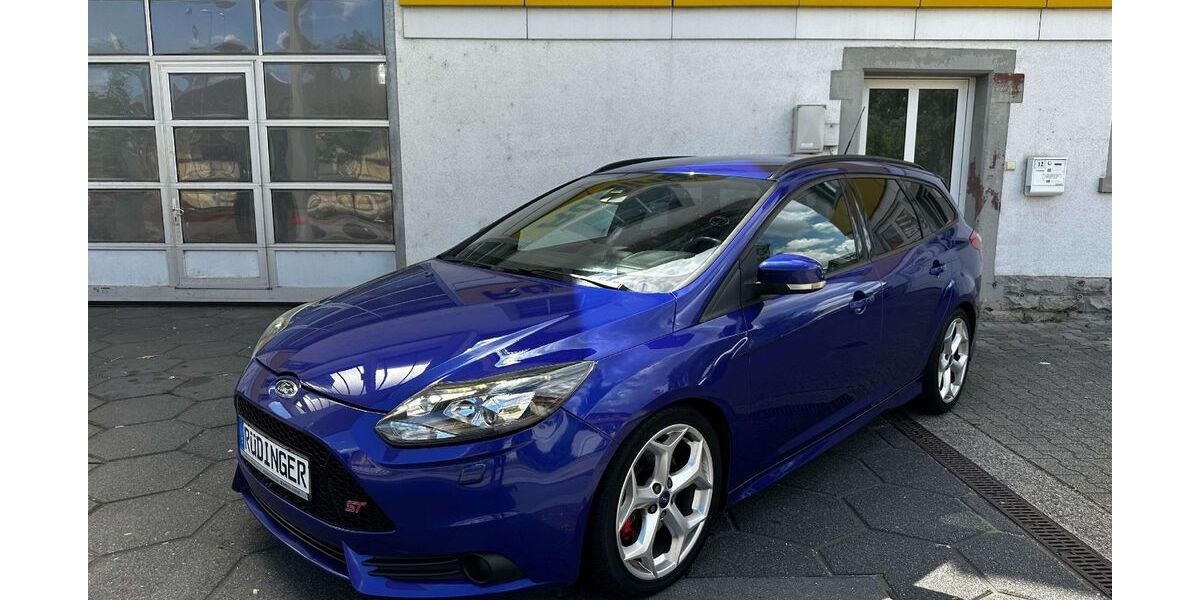 Ford Focus 78.000 km 16.980 &euro; Aglasterhausen 74858