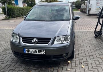 VW Touran 253.000 km 2.800 &euro; Heppenheim 64646