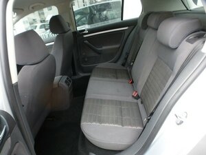 VW Golf V 1,6 TOUR AUTOMATIK 5-TÜRIG KLIMA 1.HD 108.245 km 7.985 &euro; Dossenheim 69221