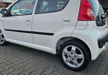 Peugeot 107 136.000 km 2.999 &euro; Ludwigshafen 67071