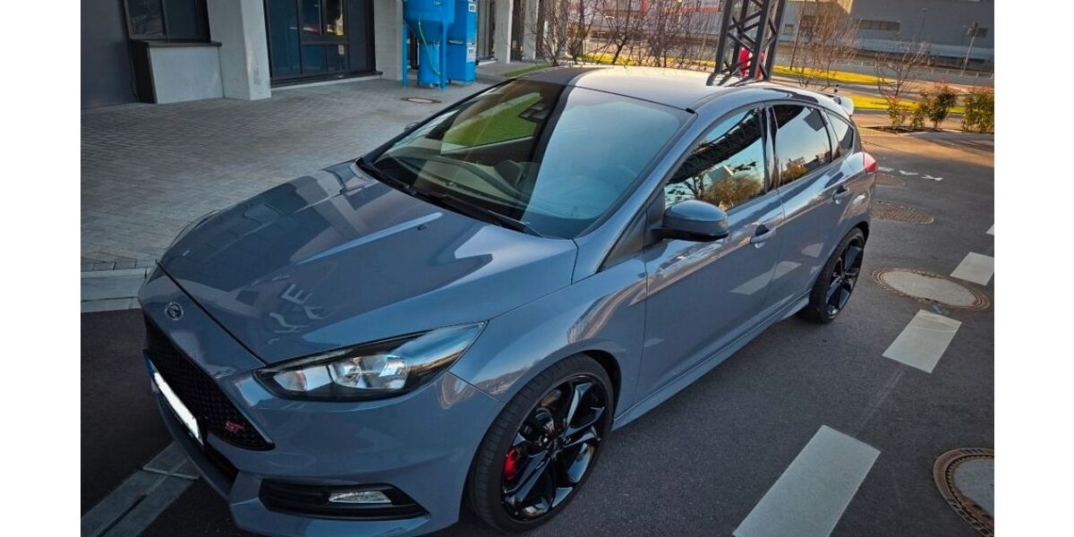 Ford Focus 98.287 km 17.500 &euro; Eppelheim 69214