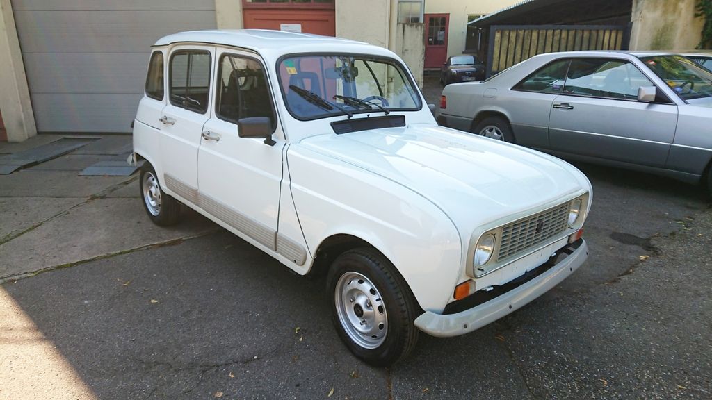Renault R 4 178.742 km 9.500 &euro; Hockenheim 68766