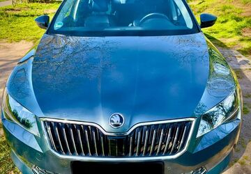 Skoda Superb 173.000 km 15.799 &euro; Ketsch 68775